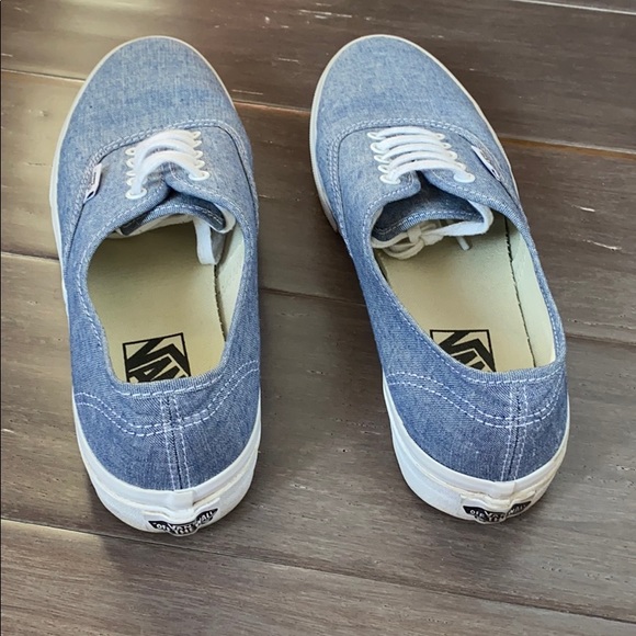 Vans - Picture 3 of 5